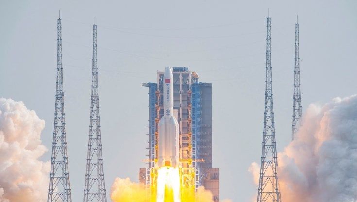 Cina, lanciato l'ultimo modulo per completare la stazione spaziale Tiangong