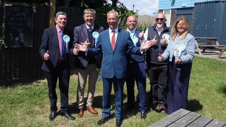 Elezioni locali in Inghilterra: trionfa Farage. Crollo Labour, Starmer: “Non mi dimetto”