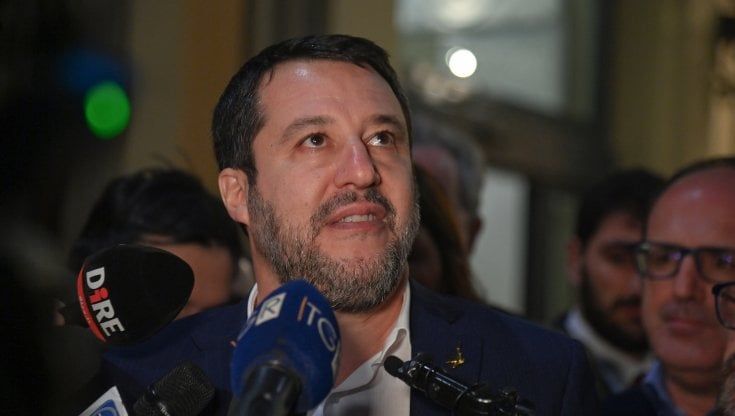Salvini: “Sfratto della moschea? La legalità va rispettata” Polemica tra imam e proprietà