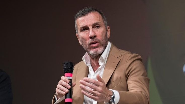 Tim, la promessa di Labriola: “I dividendi nel 2027”