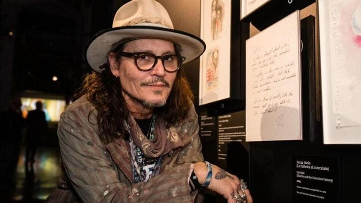 Johnny Depp sbarca alla Mole: “L’ascensore di cristallo come quello del mio Willy Wonka”
