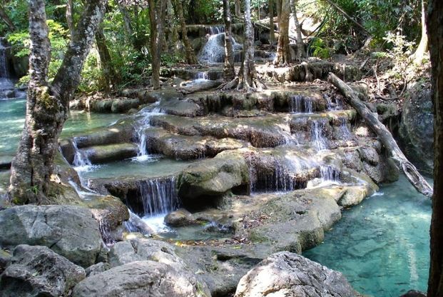 Bagno selvaggio, le piscine naturali più belle del mondo: c'è anche la Puglia