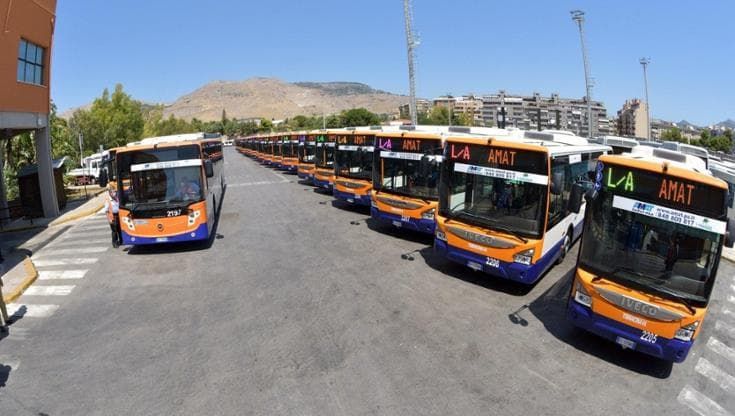 La gang che semina paura sui bus, esposto in procura. Lagalla: “Interventi entro gennaio”