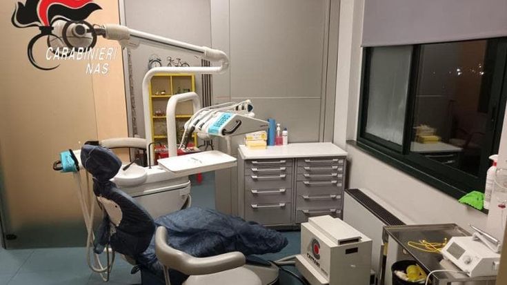 Dentista abusivo condannato ma dopo la sentenza era già in studio con i pazienti