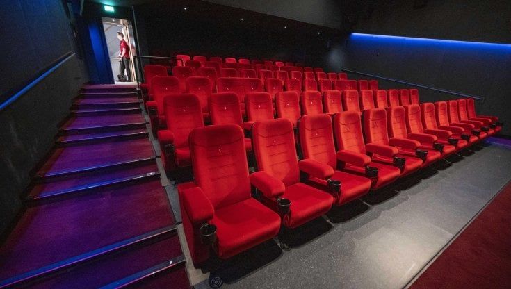 Napoli, salvare le sale cinematografiche