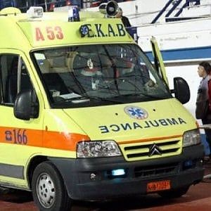 Grecia ambulanze a pezzi e con 700mila km.  L'armatore Niarchos regala 143 mezzi
