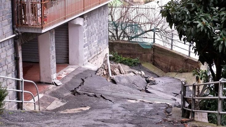 Crollo del Lagaccio. Il consulente: “Il supercondominio non ha mai deliberato la manutenzione”