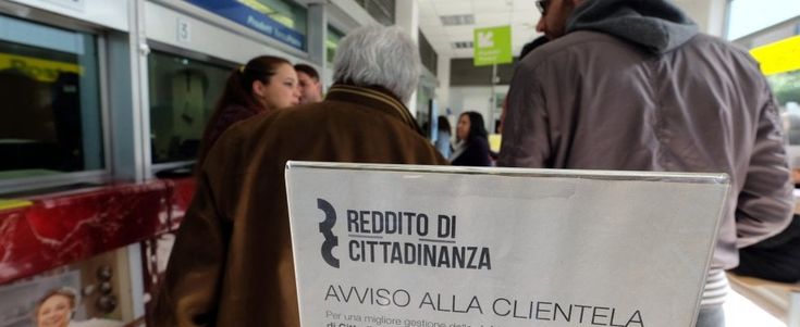 In centomila senza più Reddito di cittadinanza. Allarme alla Regione: "Rischio sommossa"