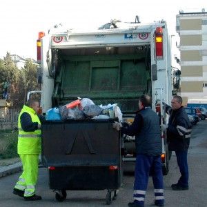 Tassa sui rifiuti, incentivi ai bolognesi per la differenziata