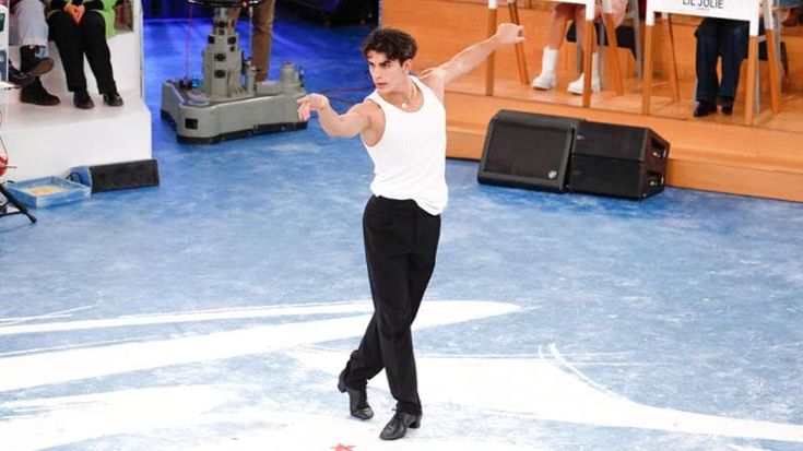 Giovanni Tesse ad Amici 23, quella cicatrice non fa più paura