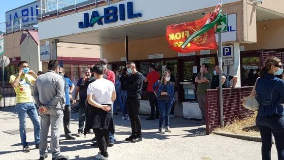 Jabil, raggiunto l’accordo per il ritiro dei licenziamenti