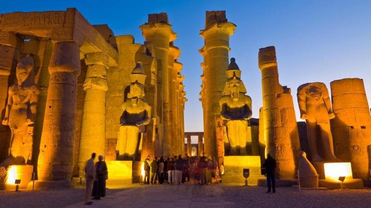 Eclissi totale di sole, la prossima nel 2027. Poi stop in Europa per 25 anni. Luxor 6 minuti al buio