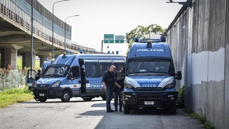 Cpr di via Corelli sequestrato, gli avvocati dei migranti: “Tre anni di indagini per capire che cosa succedeva veramente lì dentro”