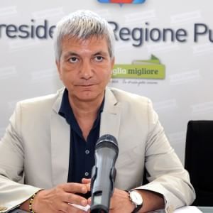 Vendola: "Famiglie gay, il mondo sta cambiando, solo la nostra legislazione non è al passo con i tempi"