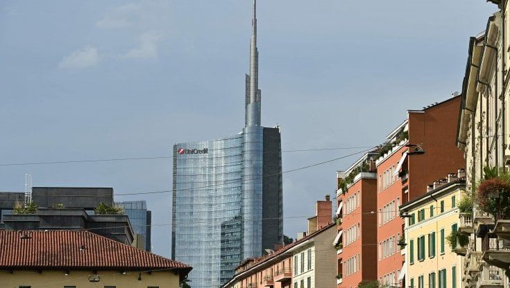 Smart working, Unicredit verso un piano flessibile da due giorni alla settimana