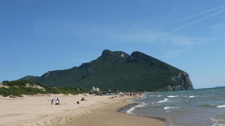 Da Anzio a Minturno, le spiagge bandiera blu del Lazio. Formia new entry, sul lago c’è Trevignano