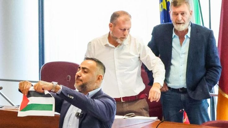 Carabella, Zossolo e gli altri: perché la nuova destra social ha scelto Roma per i suoi test