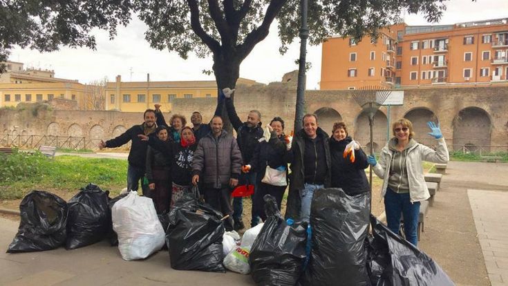 Roma, a San Giovanni in via Carlo Felice gli angeli che salvano il parco