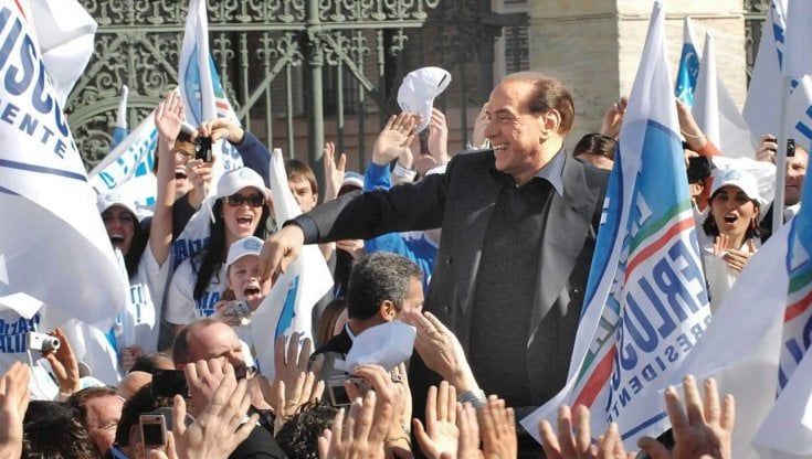 "A Torino piazza Berlusconi": pressing di Forza Italia al sindaco Lo Russo