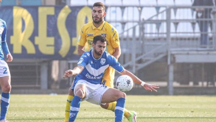 Serie B: il Brescia rallenta e Coda lancia il Lecce solo in vetta. Colpo Benevento