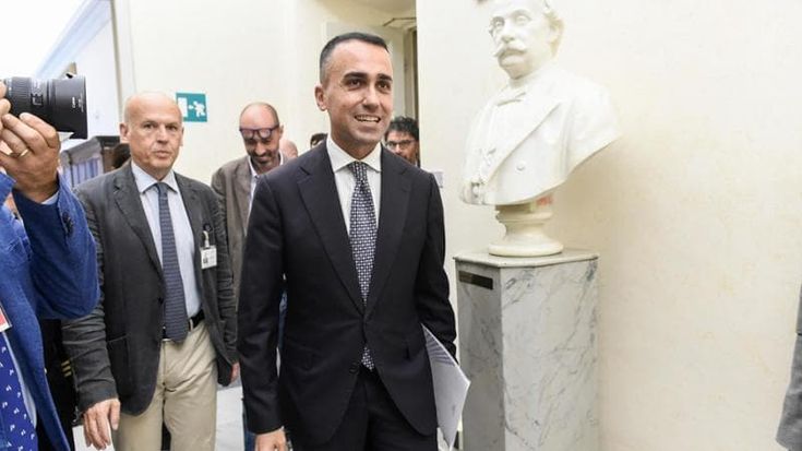 Di Maio alla Camera parla di Hormuz: “Io rinato dopo il flop”. E ora sposerà Alessia D’Alessandro
