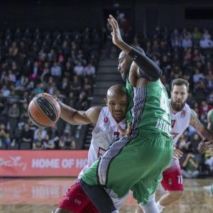 Basket, Eurolega: Milano vince in volata, Darussafaka battuto a domicilio