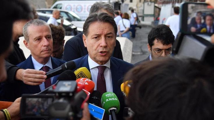 “Il campo largo non esiste più”. Conte sfascia l’intesa e attacca Schlein
