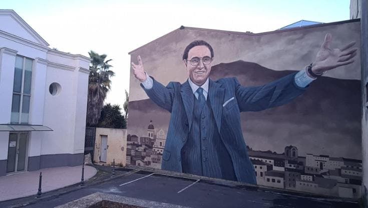 Militello ricorda il “suo” Pippo Baudo con un murale