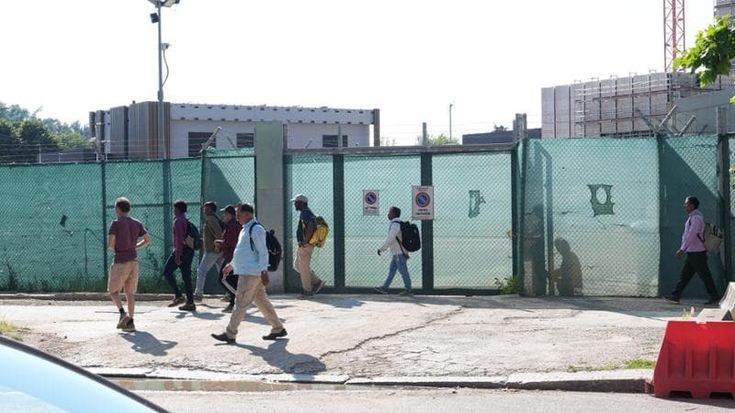 Operai sfruttati per il consolato Usa, Sala: “Brutta pagina, ben vengano le inchieste”