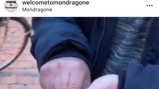 In rete video che deridono i disabili a Mondragone