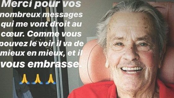 Alain Delon, la prima foto dopo l'ictus: "Sta migliorando"