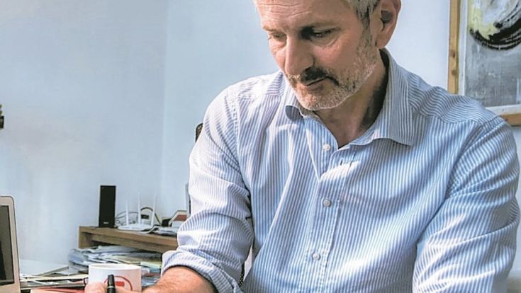 Lo scrittore Carofiglio testerà ReiThera “Ho fiducia nella scienza”