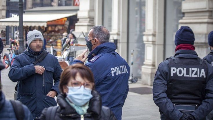 Covid, oltre 4.300 tra agenti, carabinieri e finanzieri in isolamento. E a risentirne sono i turni nelle piccole realtà