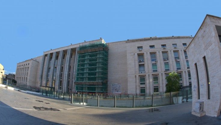 Palermo, tre anni di carcere alla donna che uccise la figlia e tentò il suicidio