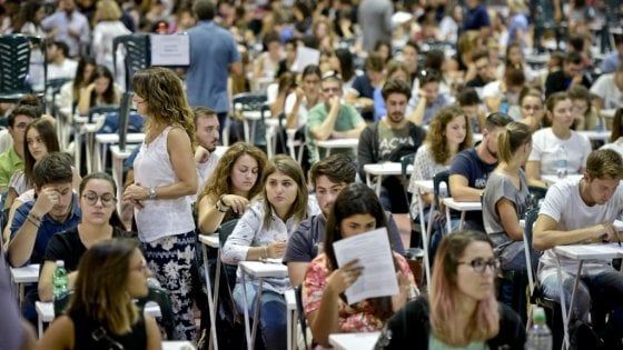 Napoli, in oltre quattromila pronti alla sfida: entrare alla facoltà di Medicina