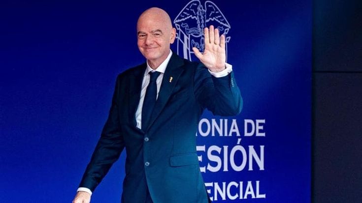 Infantino, nuove accuse dall’Inghilterra: fece pagare dall’Uefa ricca buonuscita alla sua amante