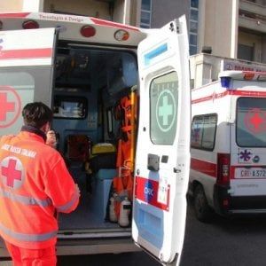 Piacenza, operaio muore cadendo da una scala