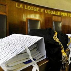 Auto blu per usi personali, patteggia pena l'ex sindaco di Termini Imerese Burrafato