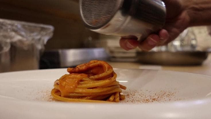 Tuttofood scola la pasta: Spaghetto di Pipero, "ravioles" piemontesi e l'Assassina di Peppe Guida