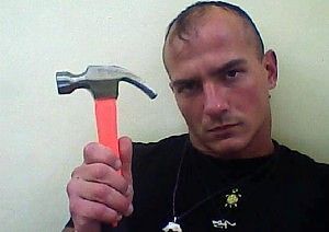 Aggred&igrave; un gay a martellate<br />arrestato dopo 18 giorni