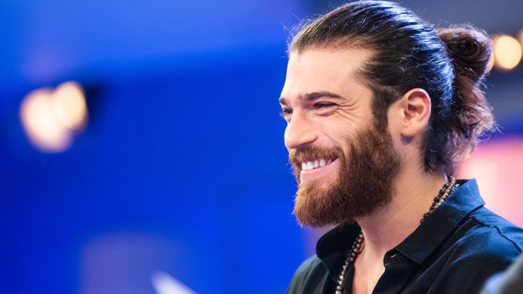 Can Yaman, quel fascino rude ma delicato che inchioda davanti alla tv