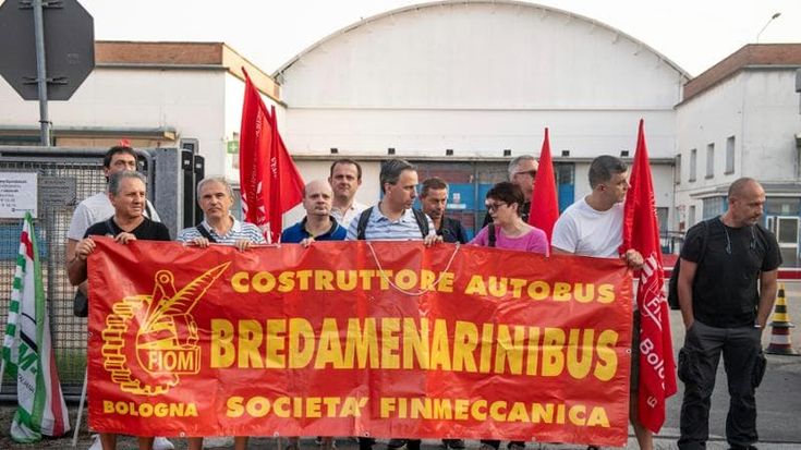 Industria Italiana Autobus diventa “Menarini spa”: “Bologna rimarrà la testa dell’azienda”. Ma i sindacati temono tagli ai lavoratori
