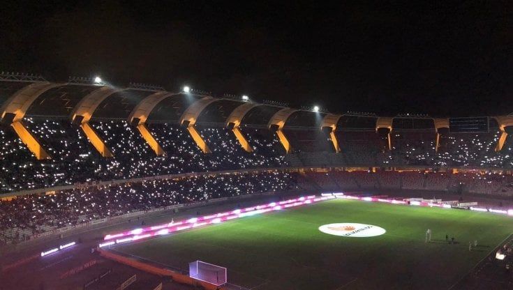 Bari-Genoa, la carica dei 50mila al San Nicola. Dall'apertura anticipata ai bus Amtab: ecco cosa fare per evitare ingorghi 