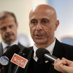 Minniti: "Nel cuore dell'Europa migliaia di combattenti pronti a entrare in azione"