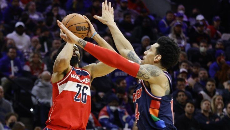 Nba: scivolone Philadelphia. Rialzano la testa Memphis, Utah e Lakers