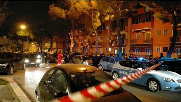 Omicidio a Foggia, il 52enne era incensurato ma si indaga nel mondo della droga. Allarme omertà