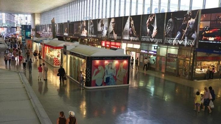 Furti alla Coin, la rete di relazioni dentro Termini per truffare lo store
