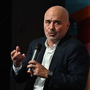 Luca Zingaretti al Festival di Dogliani. L'incontro con Camilleri, poi Montalbano. L'endorsement per il fratello Nicola