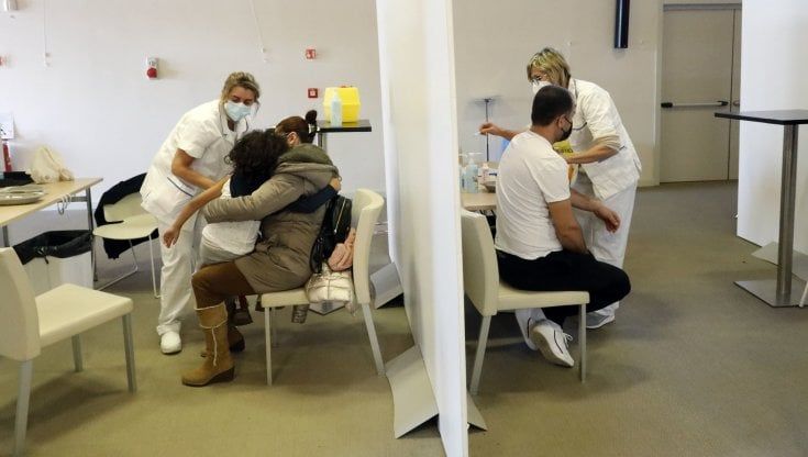 L'epidemia si ritira, gli ospedali si svuotano: Rt a 0,73 e più di mezza Italia in zona bianca