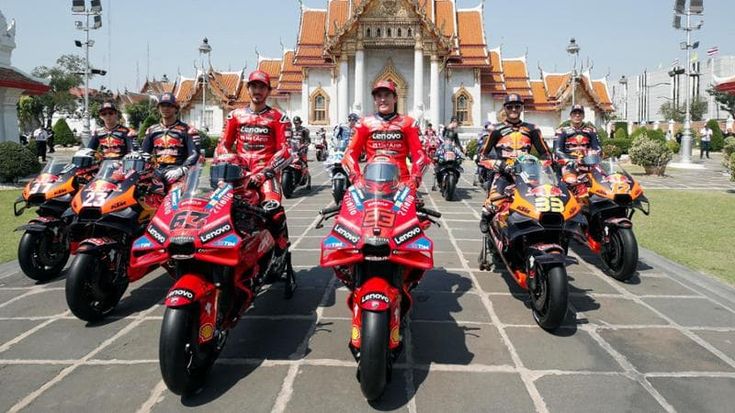 MotoGp, a Bangkok la sfilata di tutte le moto. Martin: “Sarò pronto per l'esordio”